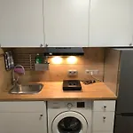 Vienistabas Erti Musdienigi Un Pilnigi Atjaunoti Apartamenti